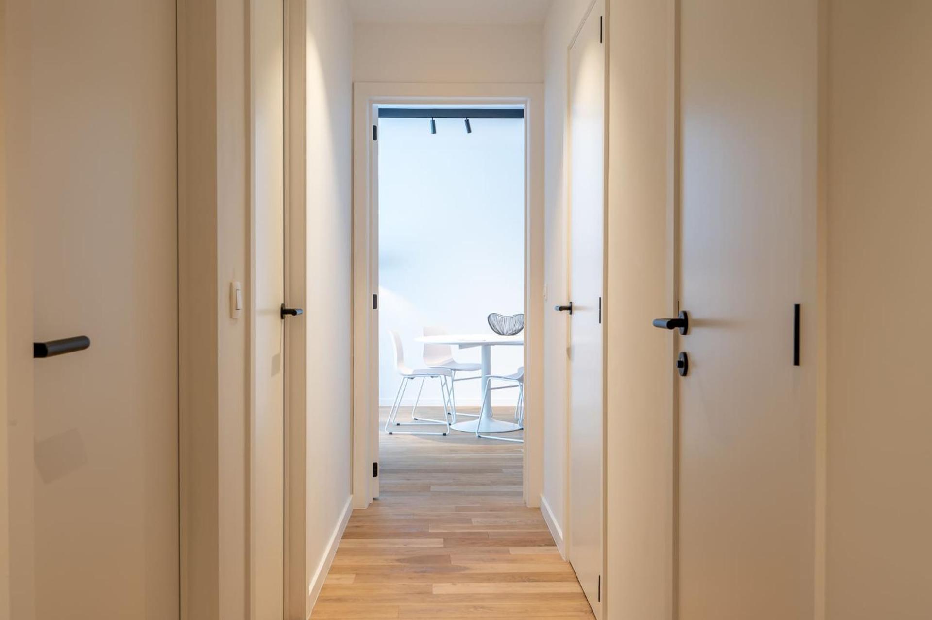 Appartement New Close To The With Garage *