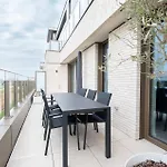 New Apartment Close To The Beach With Garage