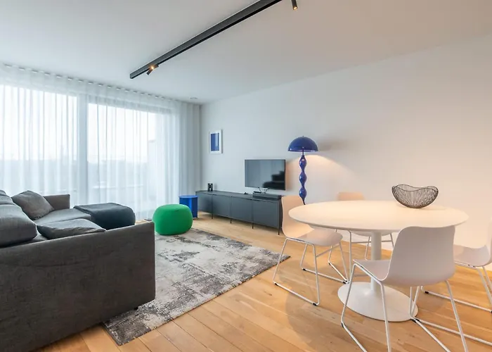 New Apartment Close To The Beach With Garage